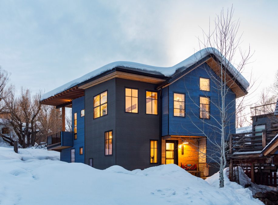 COVERING IT UP: ROOF DESIGN FOR THE SNOW COUNTRY