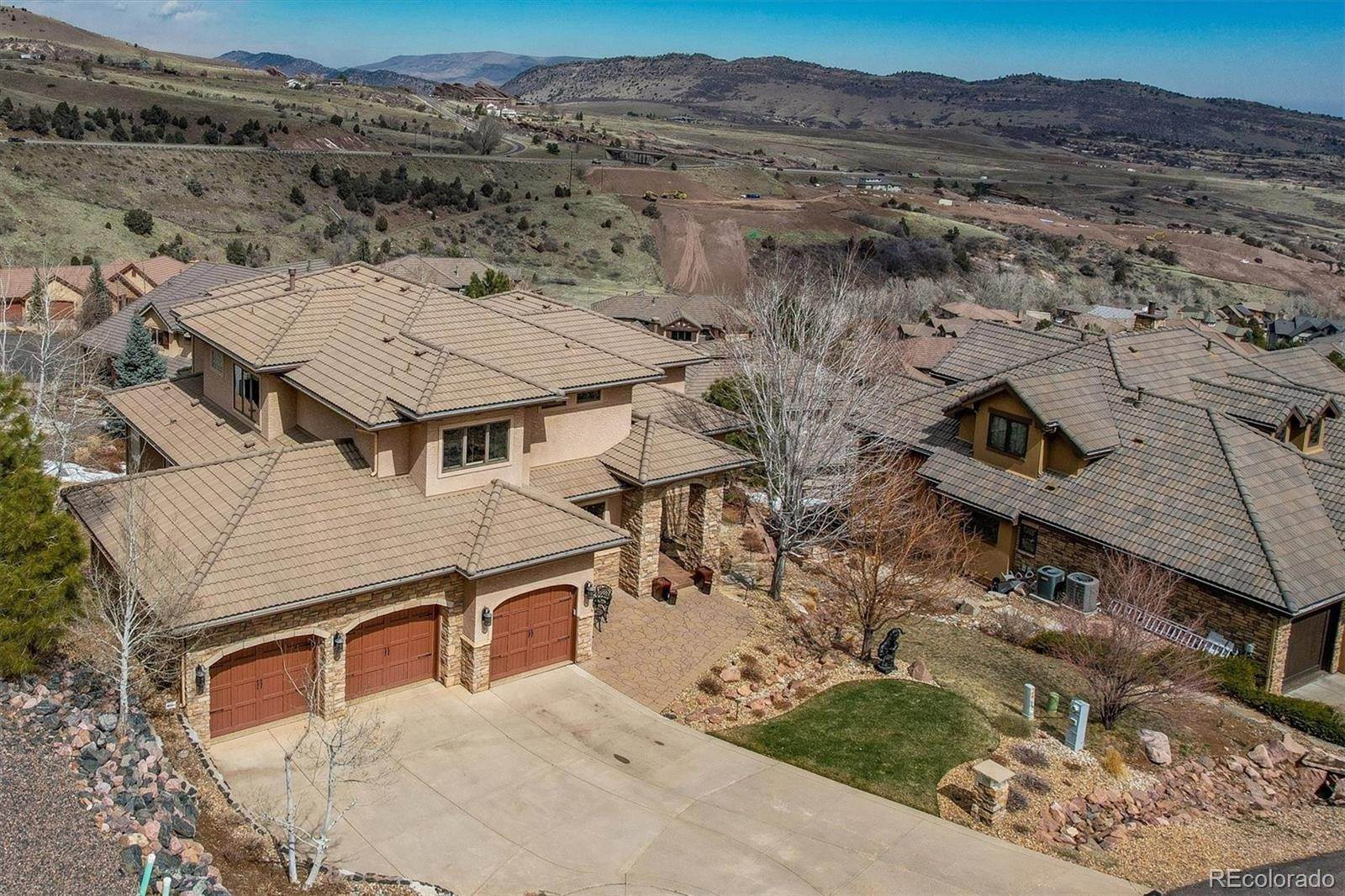 Single Family Homes pour l Vente à 17211 Snowcreek Lane Morrison, Colorado 80465 États-Unis