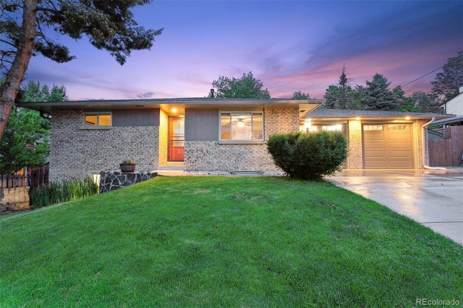 Single Family Homes for Sale at 6535 Estes Street Arvada, Colorado 80004 United States