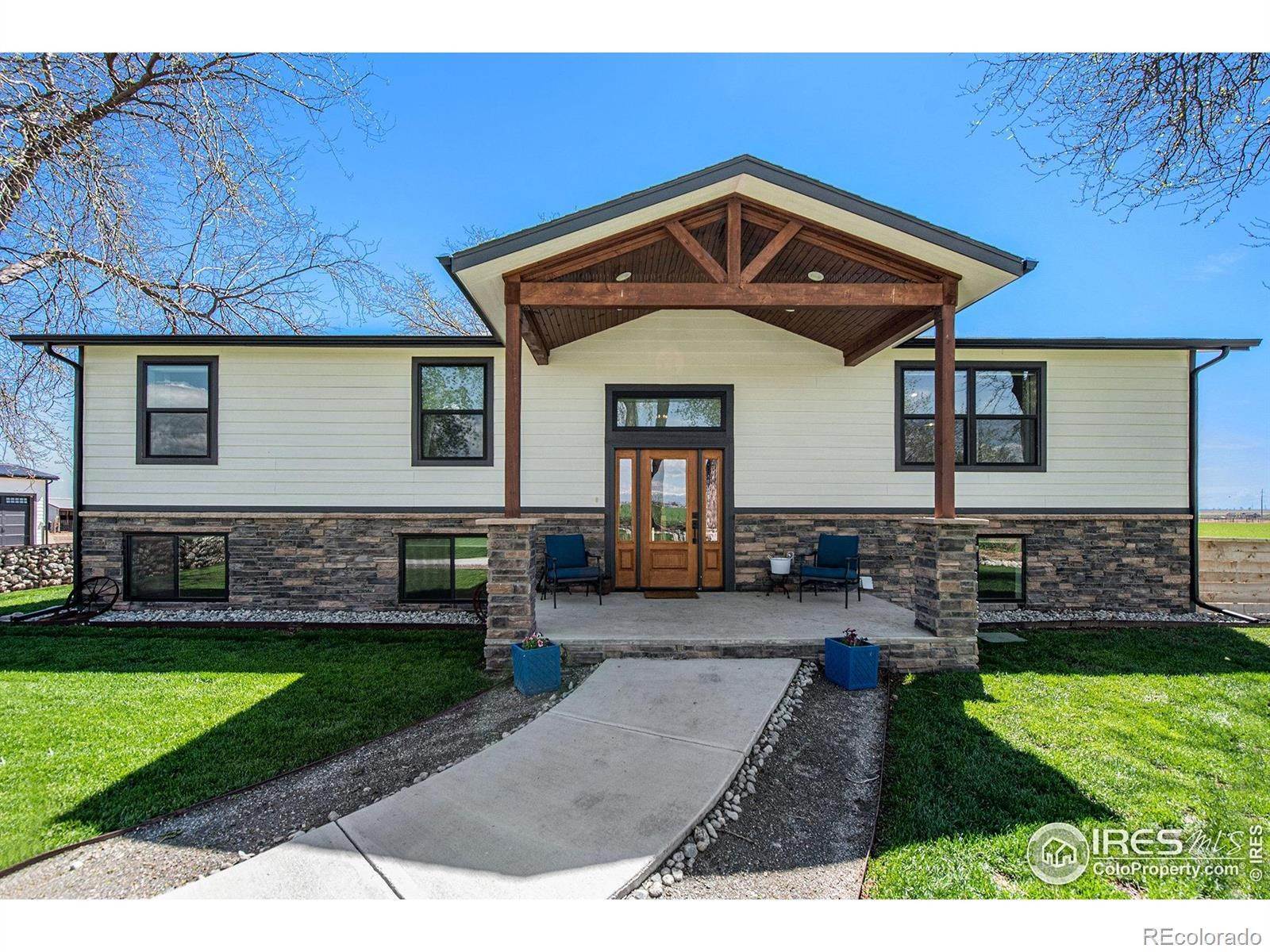Single Family Homes 为 销售 在 16202 County Road 15 Platteville, 科罗拉多州 80651 美国