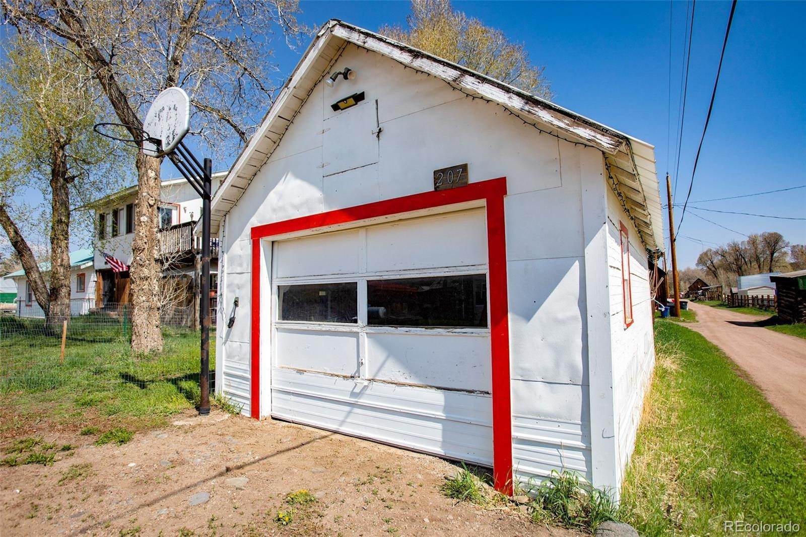 4. Single Family Homes for Sale at 207 Lincoln Street Yampa, Colorado 80483 United States