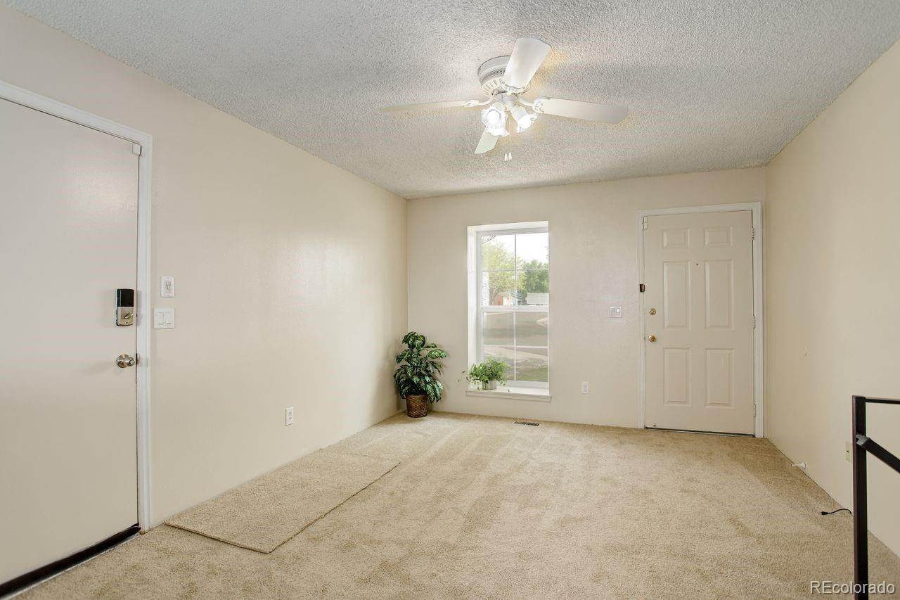 10. Single Family Homes for Sale at 20359 E Coolidge Drive Aurora, Colorado 80011 United States