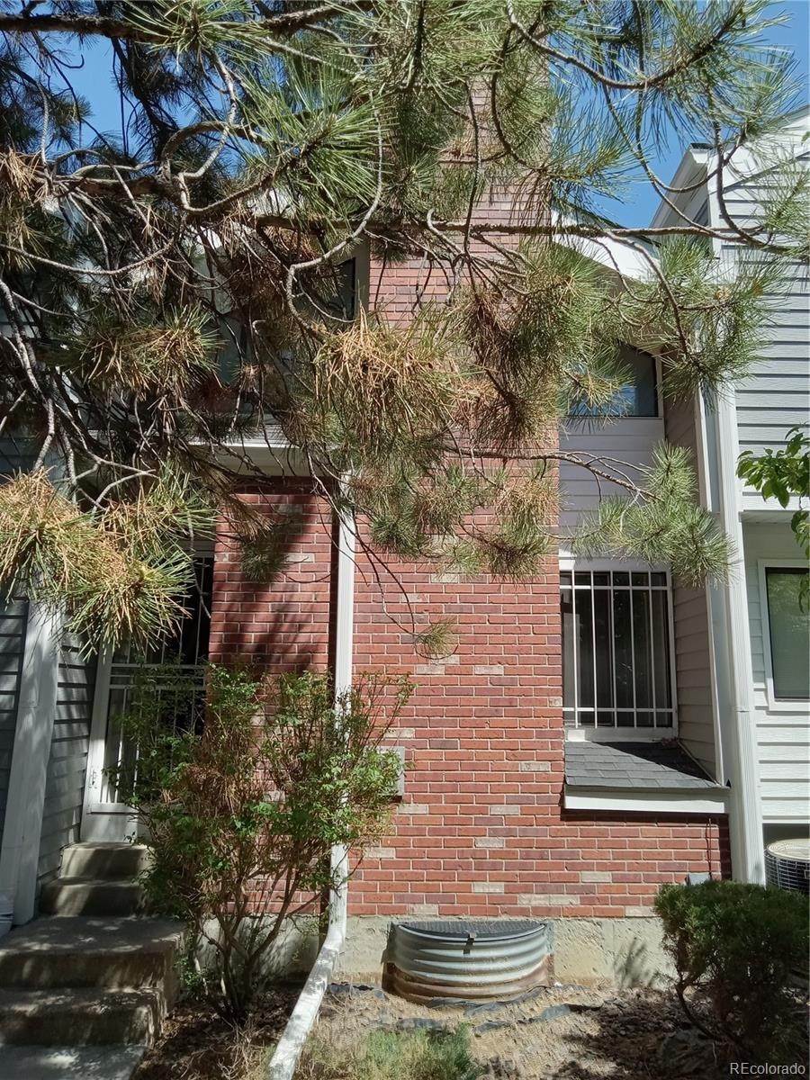 1. Single Family Homes for Sale at 11660 E Bayaud Drive Aurora, Colorado 80012 United States