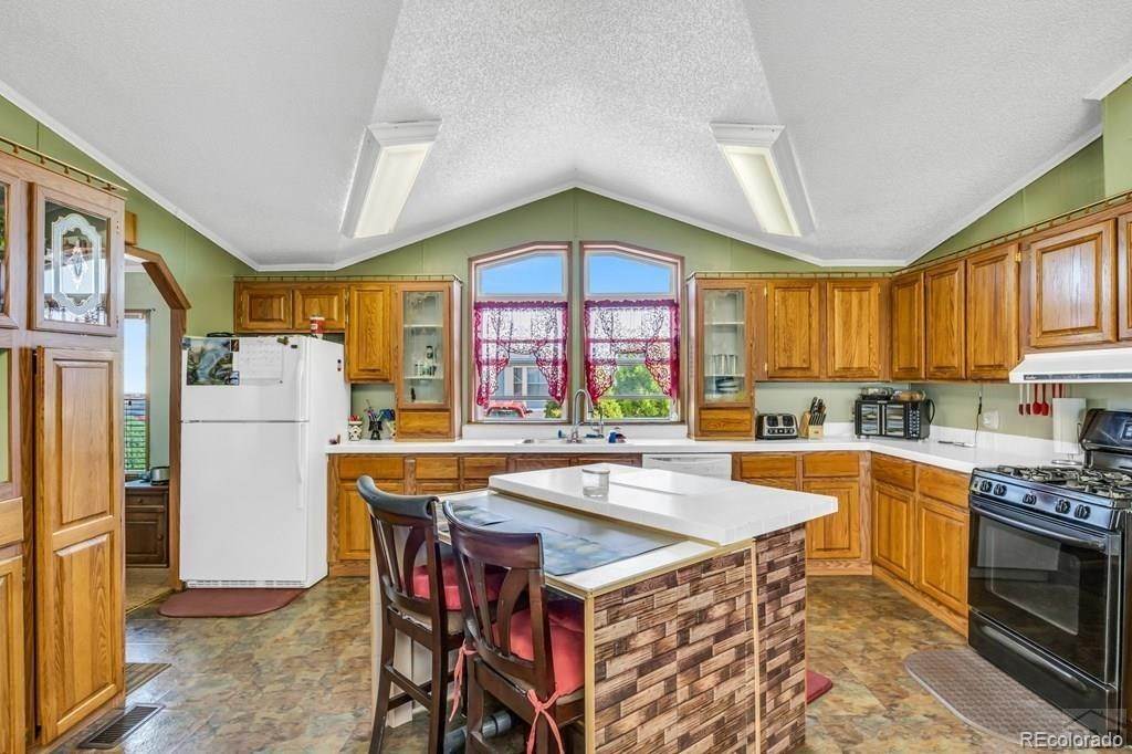 14. Single Family Homes for Sale at 6464 Dillon Drive #17 Pueblo, Colorado 81008 United States