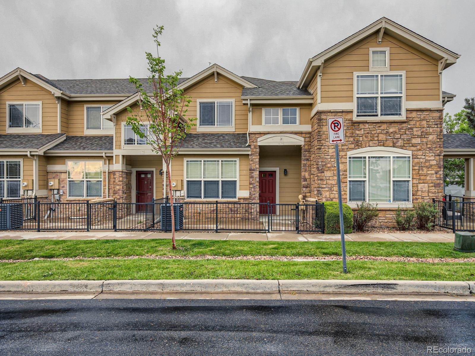 1. Single Family Homes for Sale at 1753 S Buchanan Circle Aurora, Colorado 80018 United States