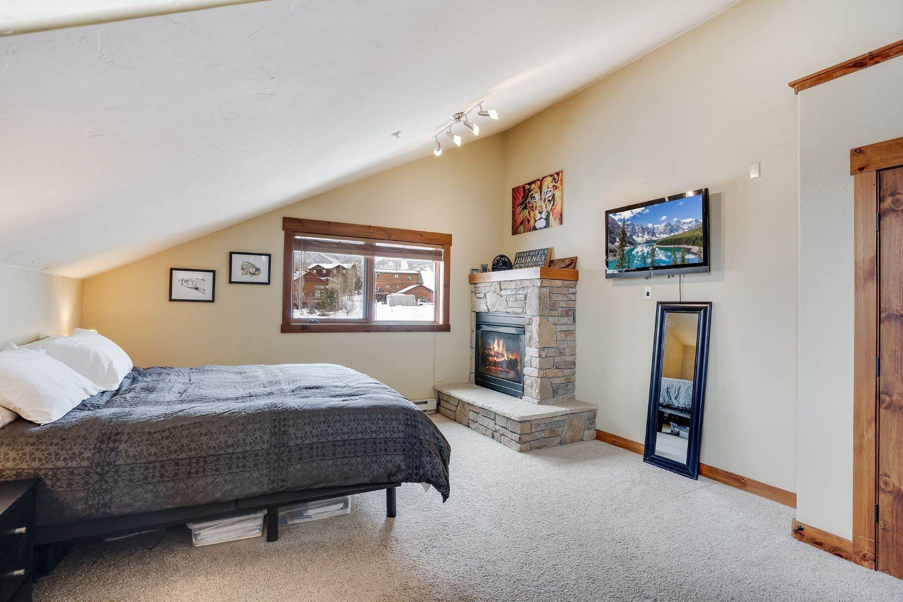 10. Condominiums for Sale at Fox Creek Park Condos 1169 Hilltop Parkway #306 Steamboat Springs, Colorado 80487 United States