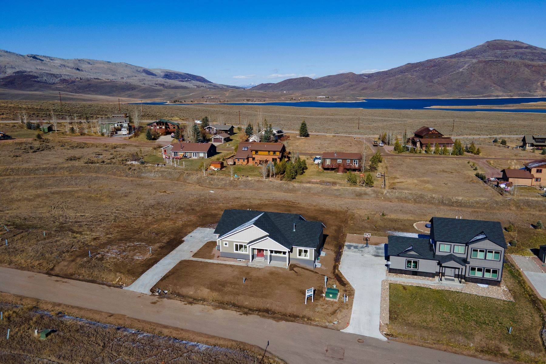 5. Single Family Homes for Sale at New Construction With Estimated Completion April 2022 30630 Reinsman Court Oak Creek, Colorado 80467 United States