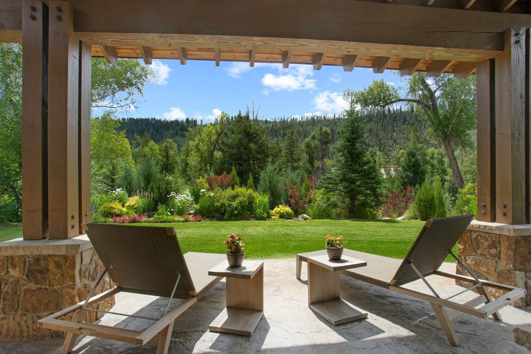 18. Single Family Homes for Sale at Luxury Mountain Home 2847 Whitewater Lane Steamboat Springs, Colorado 80487 United States