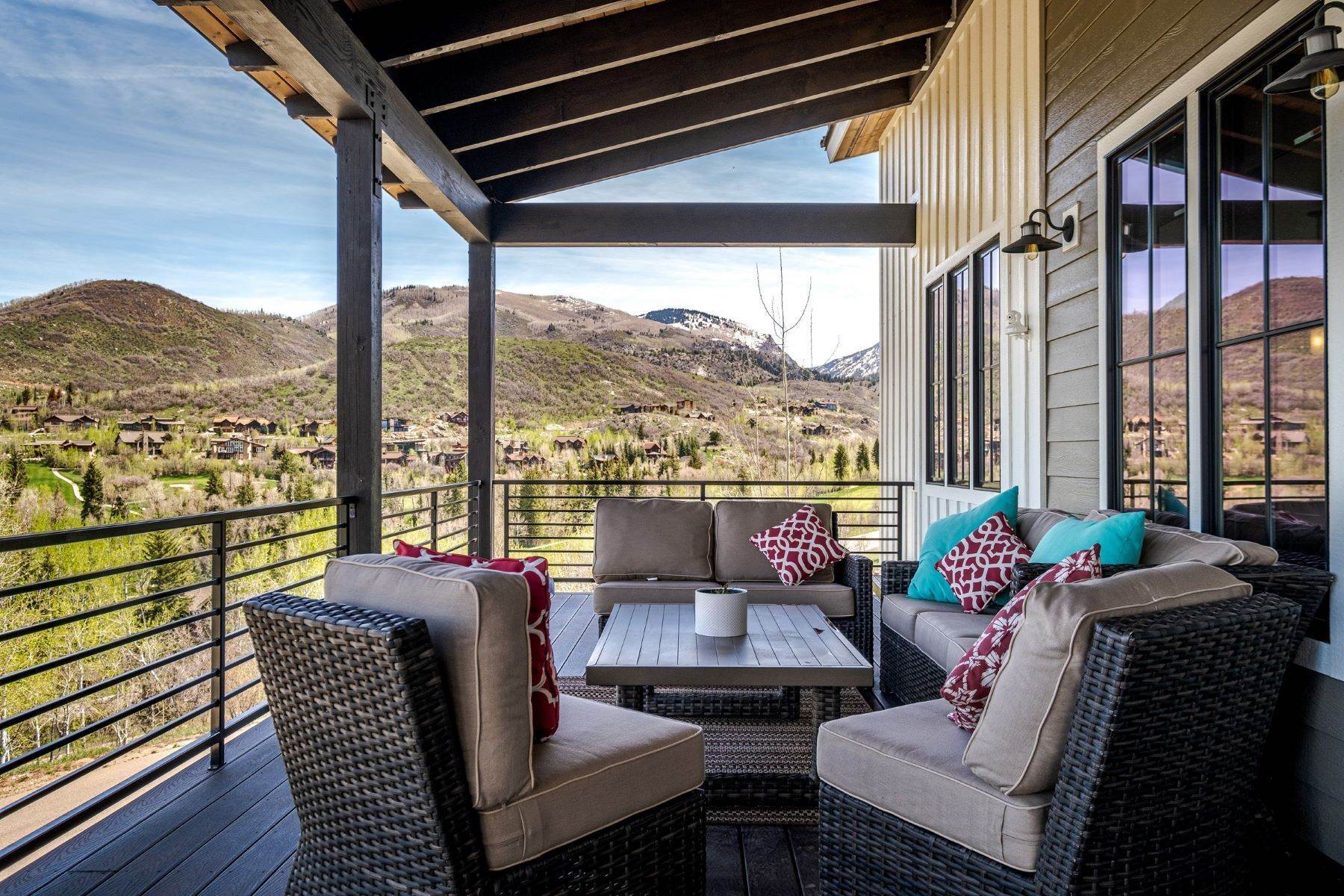 10. Single Family Homes for Sale at Beautiful Views from Graystone on the Green 1223 Clubhouse Circle Steamboat Springs, Colorado 80487 United States