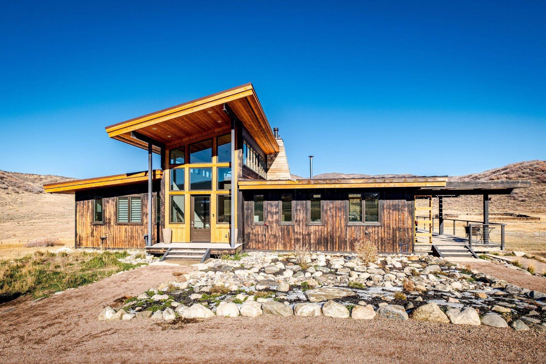 Single Family Homes por un Venta en Timeless Design on Premier Creek Ranch Lot 25680 Whetstone Lane Oak Creek, Colorado 80467 Estados Unidos
