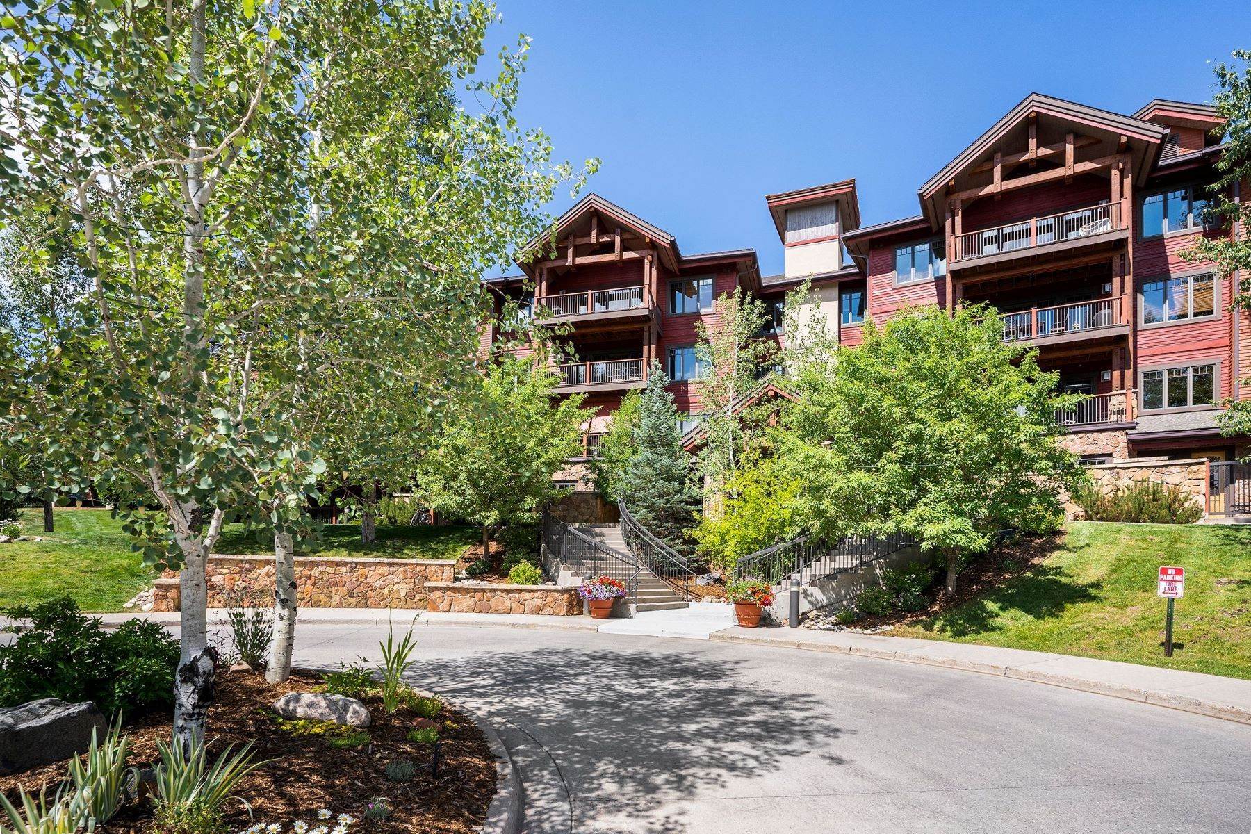 22. Condominiums for Sale at Top Floor at Emerald Lodge 1800 Medicine Springs Drive, Unit# 5301 Steamboat Springs, Colorado 80487 United States